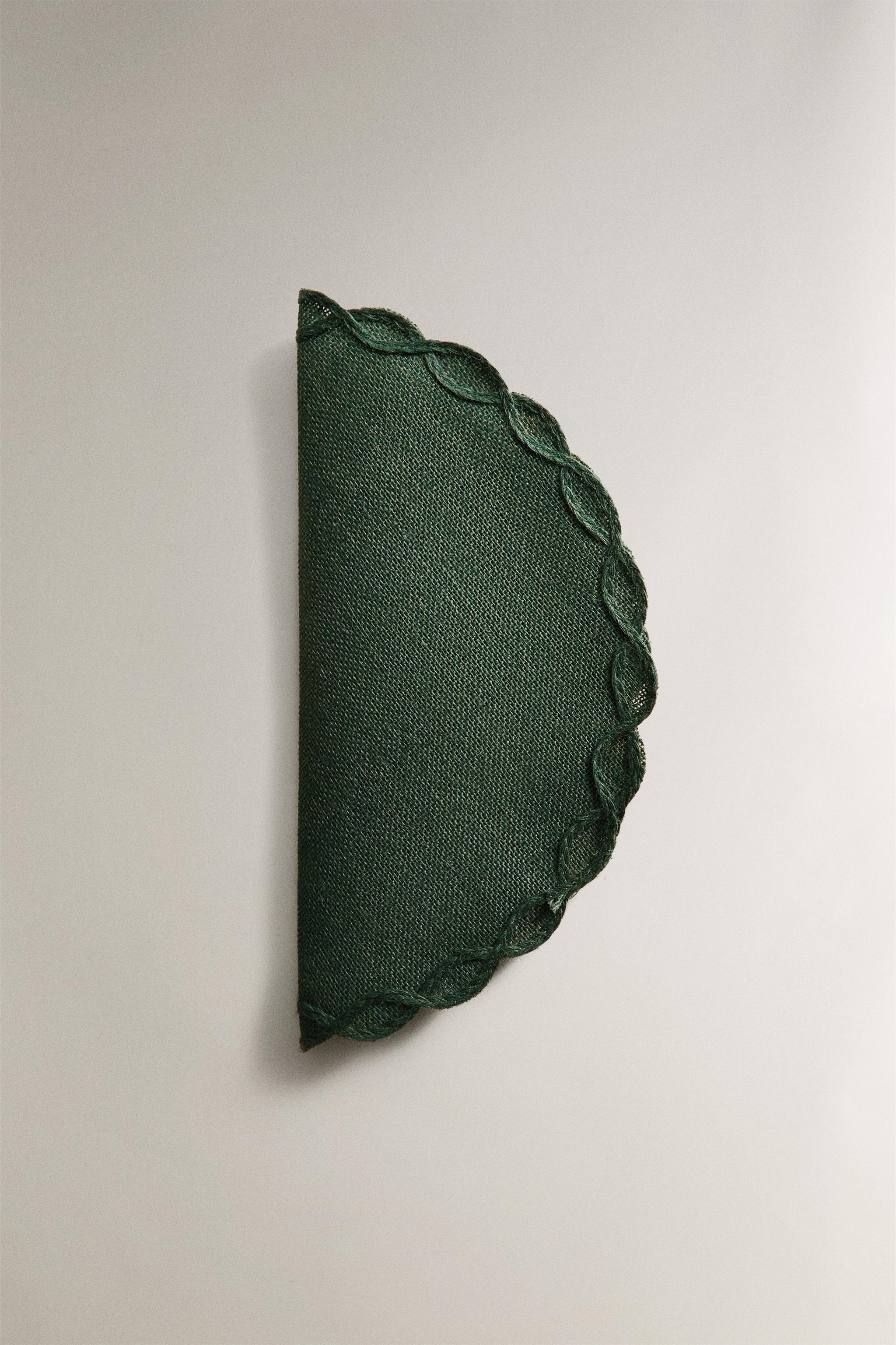 RAMIE CHAIN CHRISTMAS PLACEMAT